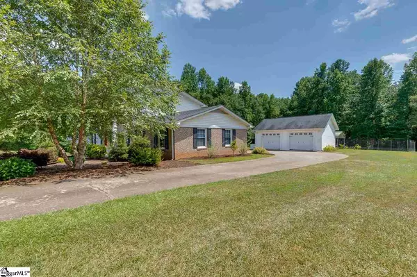 Easley, SC 29640,322 Faye Circle
