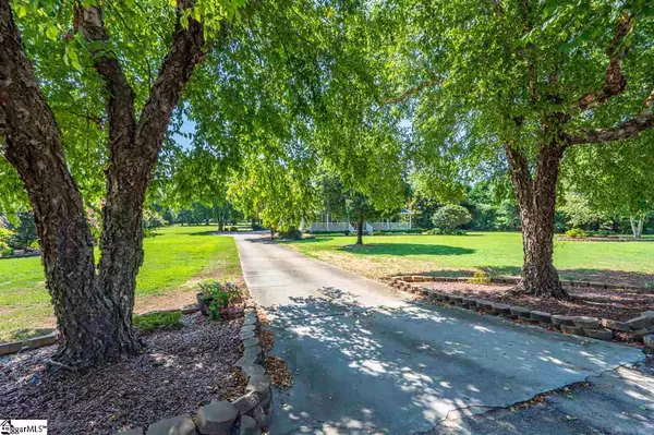 Simpsonville, SC 29680,100 Knoll Creek Drive