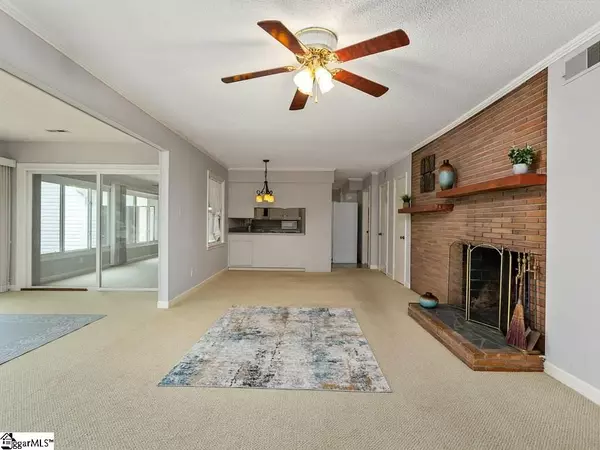 Duncan, SC 29334,126 Commodore Drive