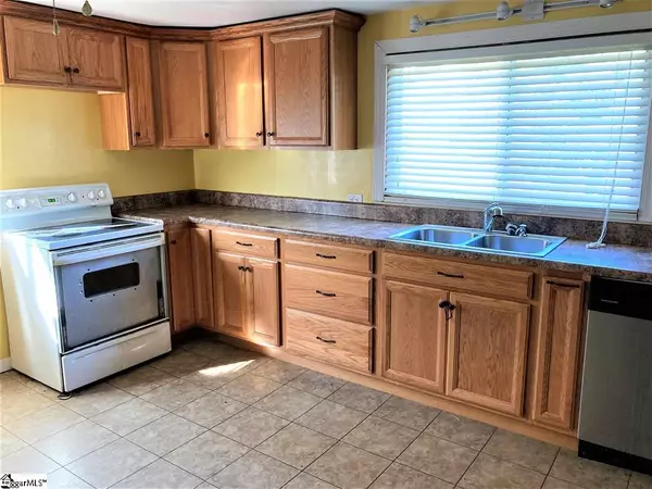 Pelzer, SC 29669,41 Smythe Street