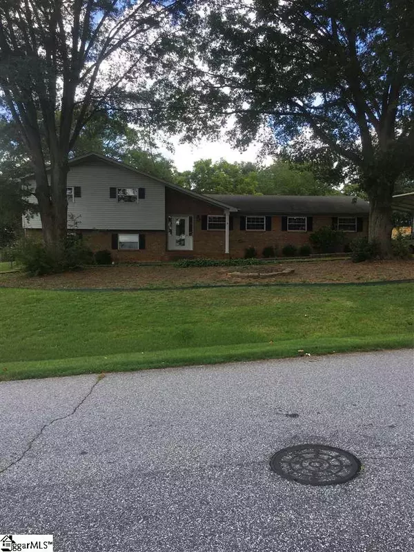 408 Bishop Drive, Mauldin, SC 29662-2805