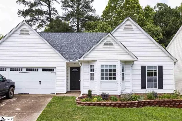203 Great Oaks Way, Simpsonville, SC 29680