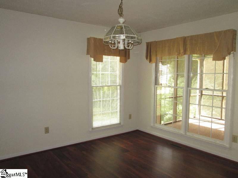 Laurens, SC 29360,108 Cottage Court