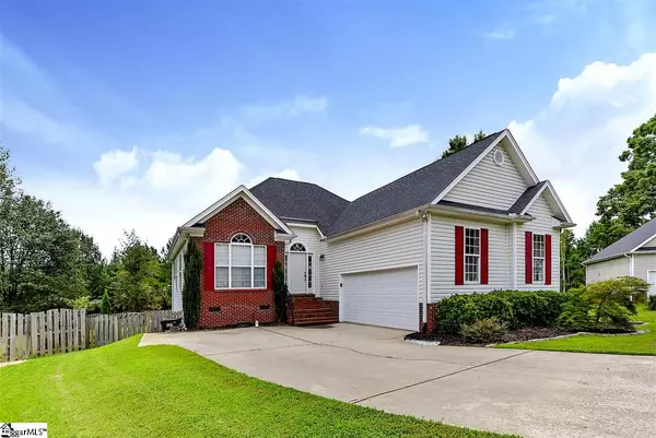 5 Manor Court, Simpsonville, SC 29681