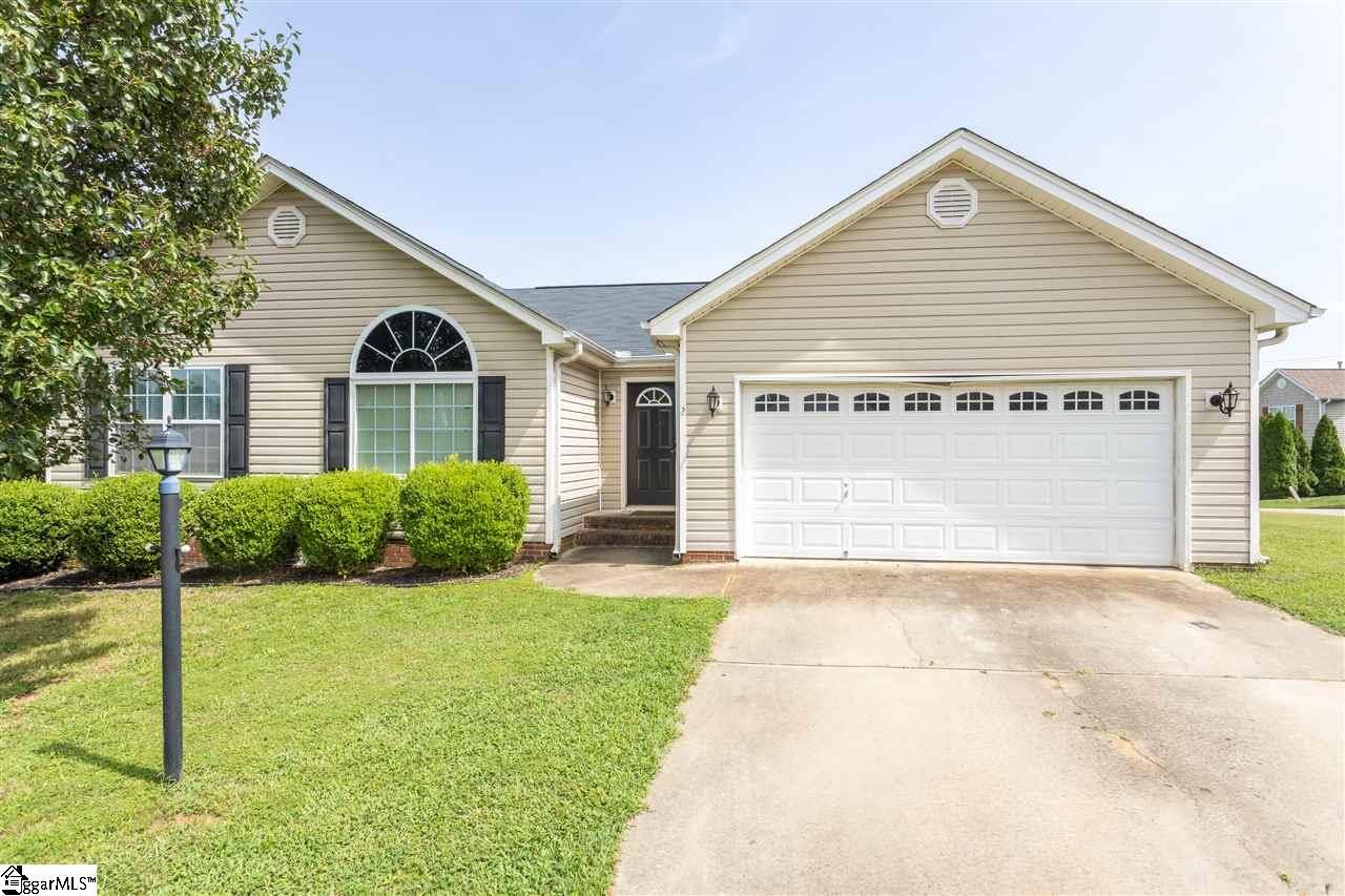 2 Long Pineview Court, Greer, SC 29651