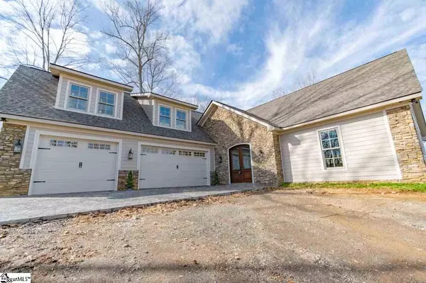 51 Lake Farm Court, Travelers Rest, SC 29690