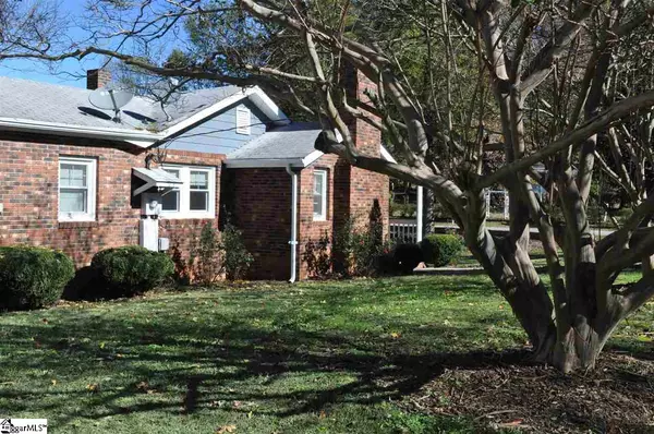 Landrum, SC 29356,401 N Pine Avenue