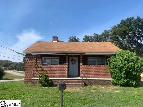 16 Circle Street, Ware Shoals, SC 29692