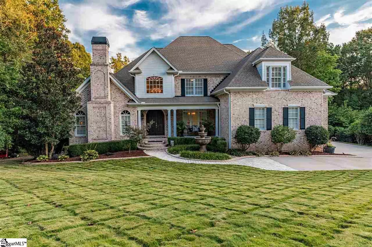Laurens, SC 29360,204 Country Club Drive