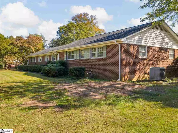 Greer, SC 29651,27 Rollingreen Road