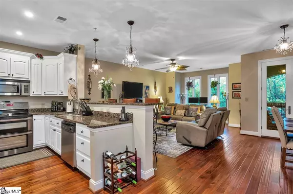 Greenville, SC 29601,1209 E Washington Street