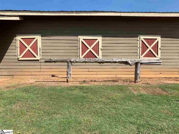 Liberty, SC 29657,535 Mauldin Lake Road