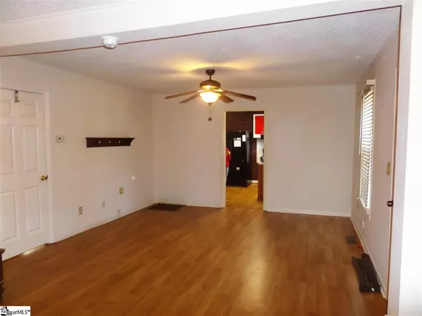 Greer, SC 29651,702 S Line Street