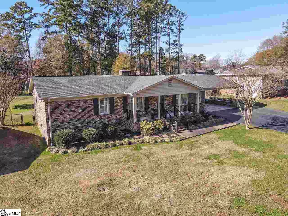 Moore, SC 29369-9578,206 Whispering Pines Drive