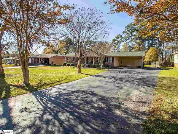 Moore, SC 29369-9578,206 Whispering Pines Drive