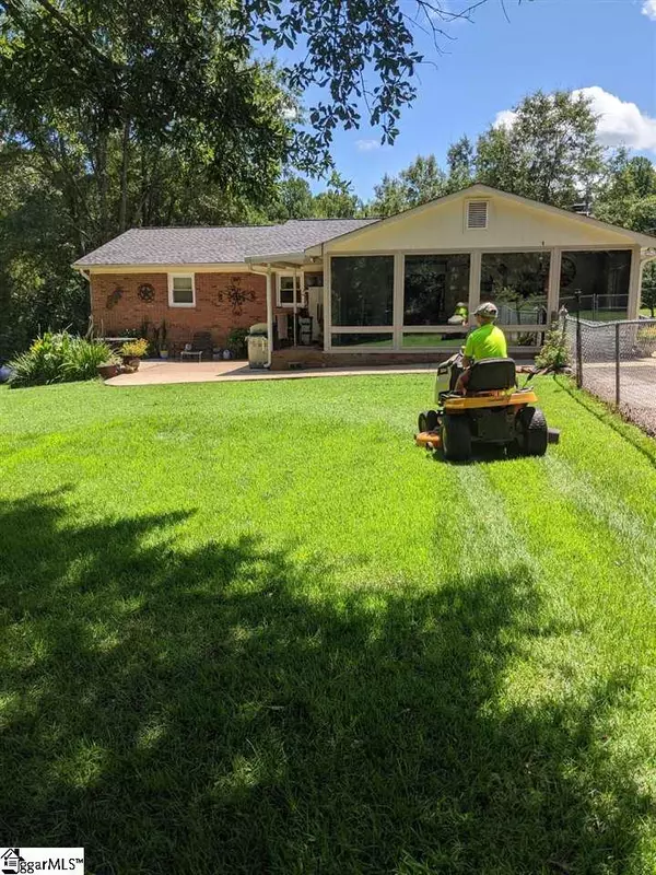 Moore, SC 29369,107 Brady Road