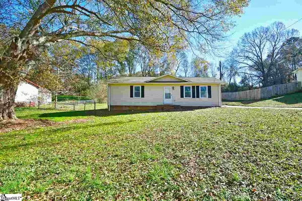 206 Springdale Avenue, Liberty, SC 29657