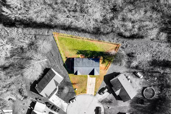 Laurens, SC 29360,223 Amethyst Way