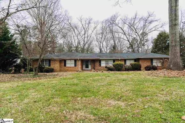 301 Lake Forest Drive, Spartanburg, SC 29307