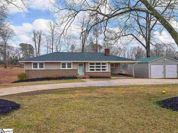 Spartanburg, SC 29303,527 Honeysuckle Road