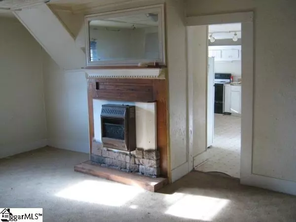 Landrum, SC 29356,720 S Howard Avenue