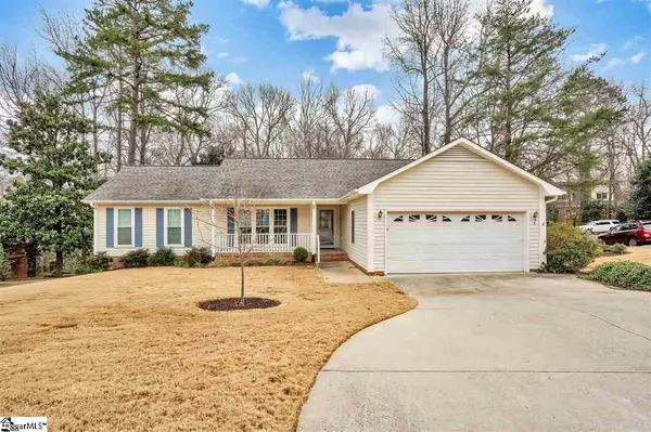 2 Woodtrace Circle, Greenville, SC 29615