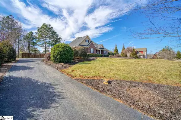 Chesnee, SC 29323,353 Country Oak Road