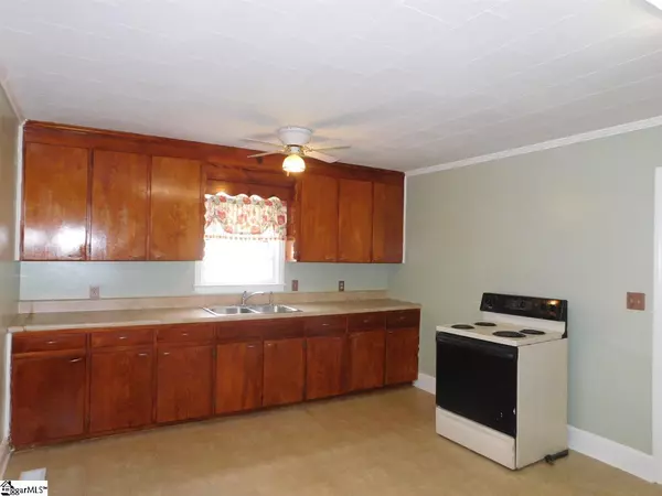 Clinton, SC 29325,705 shands Street