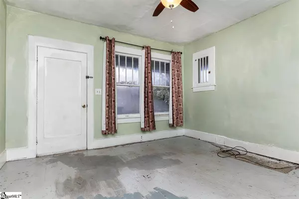 Greer, SC 29651-2566,214 E Fairview Avenue