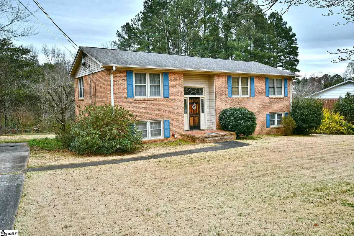 Easley, SC 29642,208 Lavonne Avenue