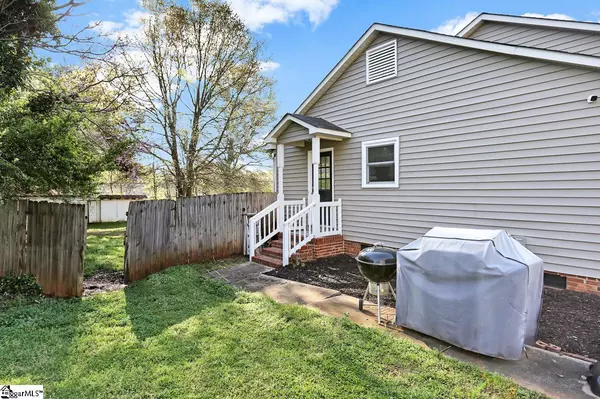 Simpsonville, SC 29681,423 Laurel Tree Lane