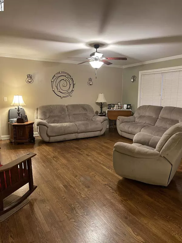 Laurens, SC 29360,107 Oak Drive