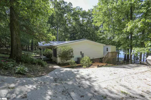 Townville, SC 29689,181 Meredith Lake Road