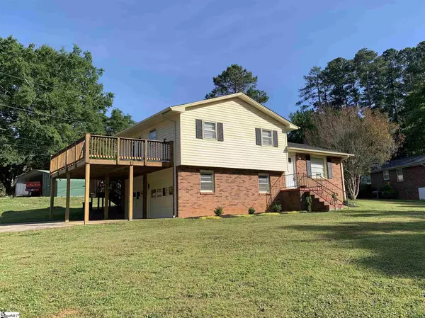 6 Pinecrest Drive, Williamston, SC 29697