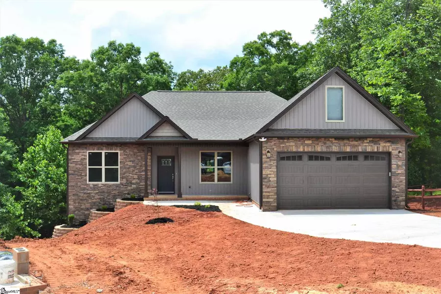 886 Affirmed Drive, Boiling Springs, SC 29316