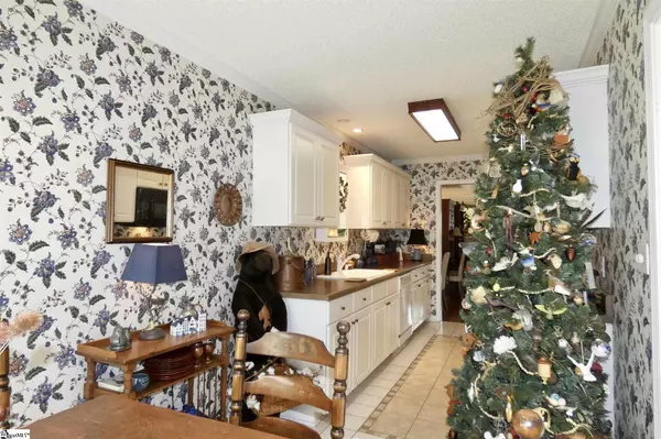 Moore, SC 29369,105 Periwinkle Place