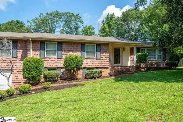 15 Starsdale Circle, Greenville, SC 29609