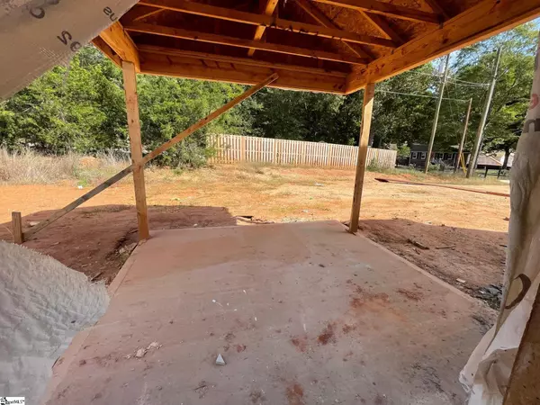 Simpsonville, SC 29680,102 Bucklick Creek Court