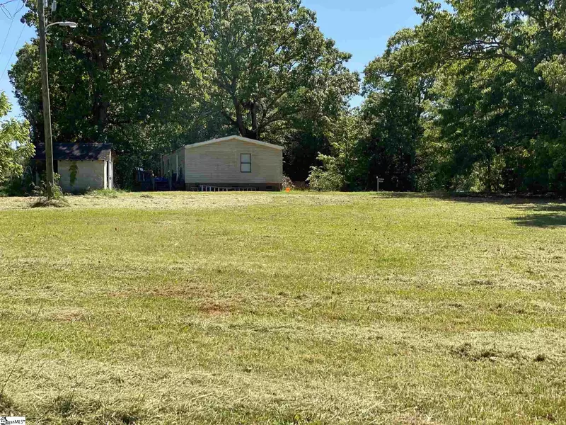 102 Matt Long Road, Donalds, SC 29638