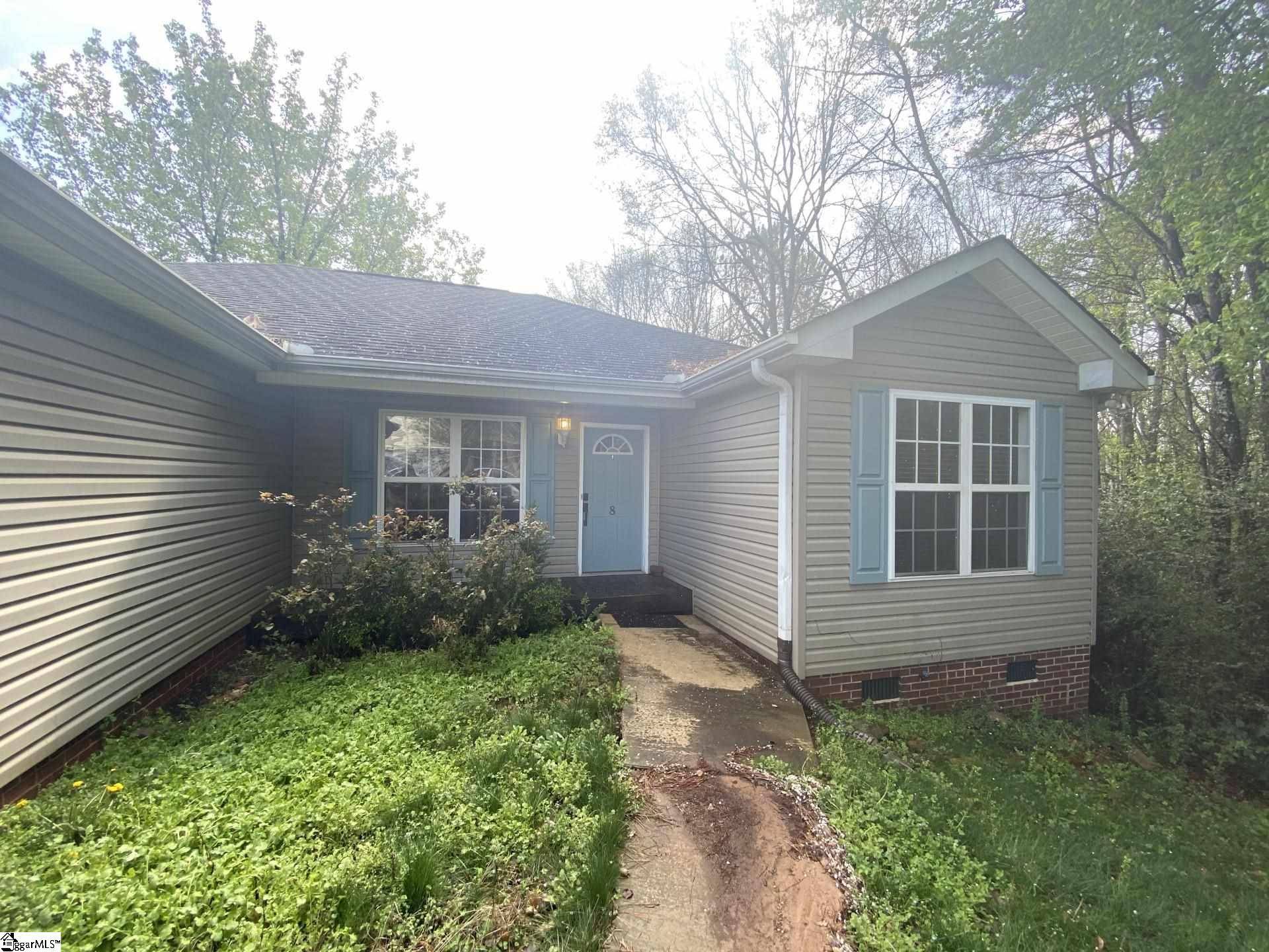 Greenville, SC 29617,8 Groovy Way