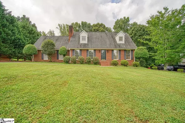 33 Carolina Oaks Drive, Chesnee, SC 29323