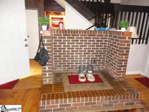 Central, SC 29630,142 Tabor Street