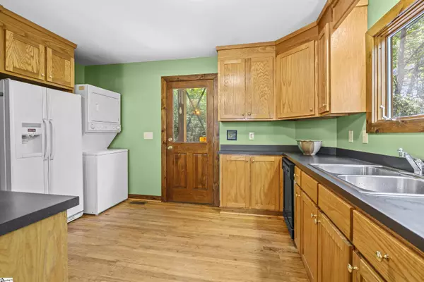 Marietta, SC 29661,15 Hughes Creek Road