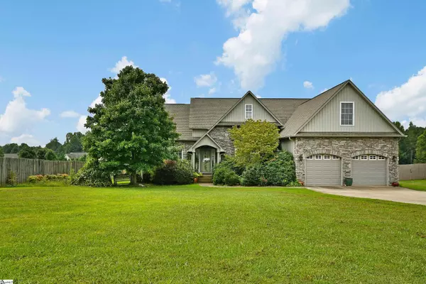 1044 Corie Crest Drive, Boiling Springs, SC 29316