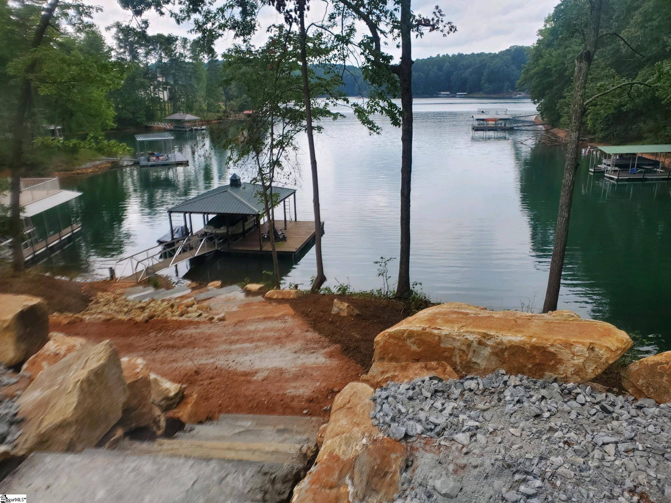 13 Peninsula Pointe South Drive, West Union, SC 29696