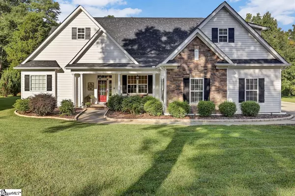 211 Crossington Way, Fountain Inn, SC 29644