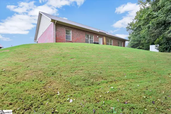 Roebuck, SC 29376,234 Golden Pond Court