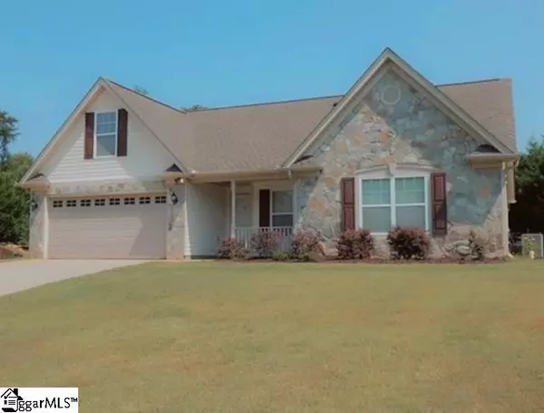 450 Gibbs Village Lane, Wellford, SC 29385