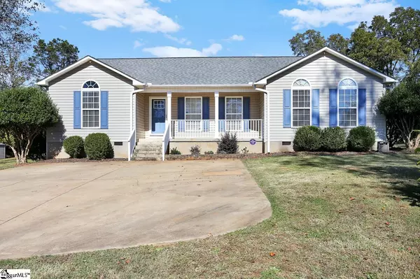 1013 Gibbs Road, Wellford, SC 29385