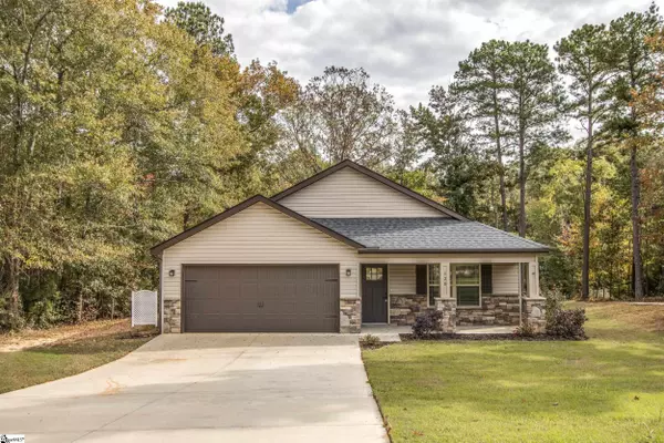 120 FORREST Drive, Fountain Inn, SC 29644